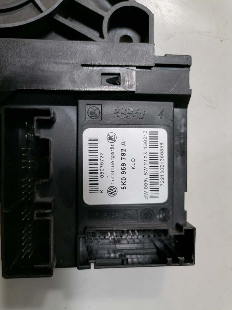 Skoda Octavia 2 1Z original Fensterhebermotor vorn rechts Bj.2013